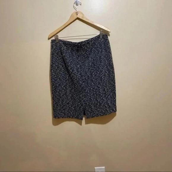 NewYork&Company skirt - Picture 2 of 9